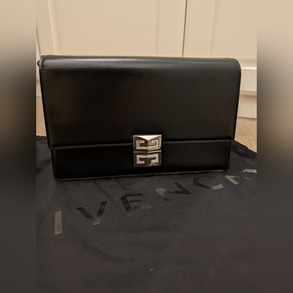 Givenchy Black Medium Chain 4G Bag - Picture 9 of 12
